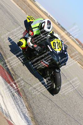 media/Mar-07-2022-Fun Track Dayz (Mon) [[9cc4a7dca7]]/Novice Group/145pm (Grapevine)/